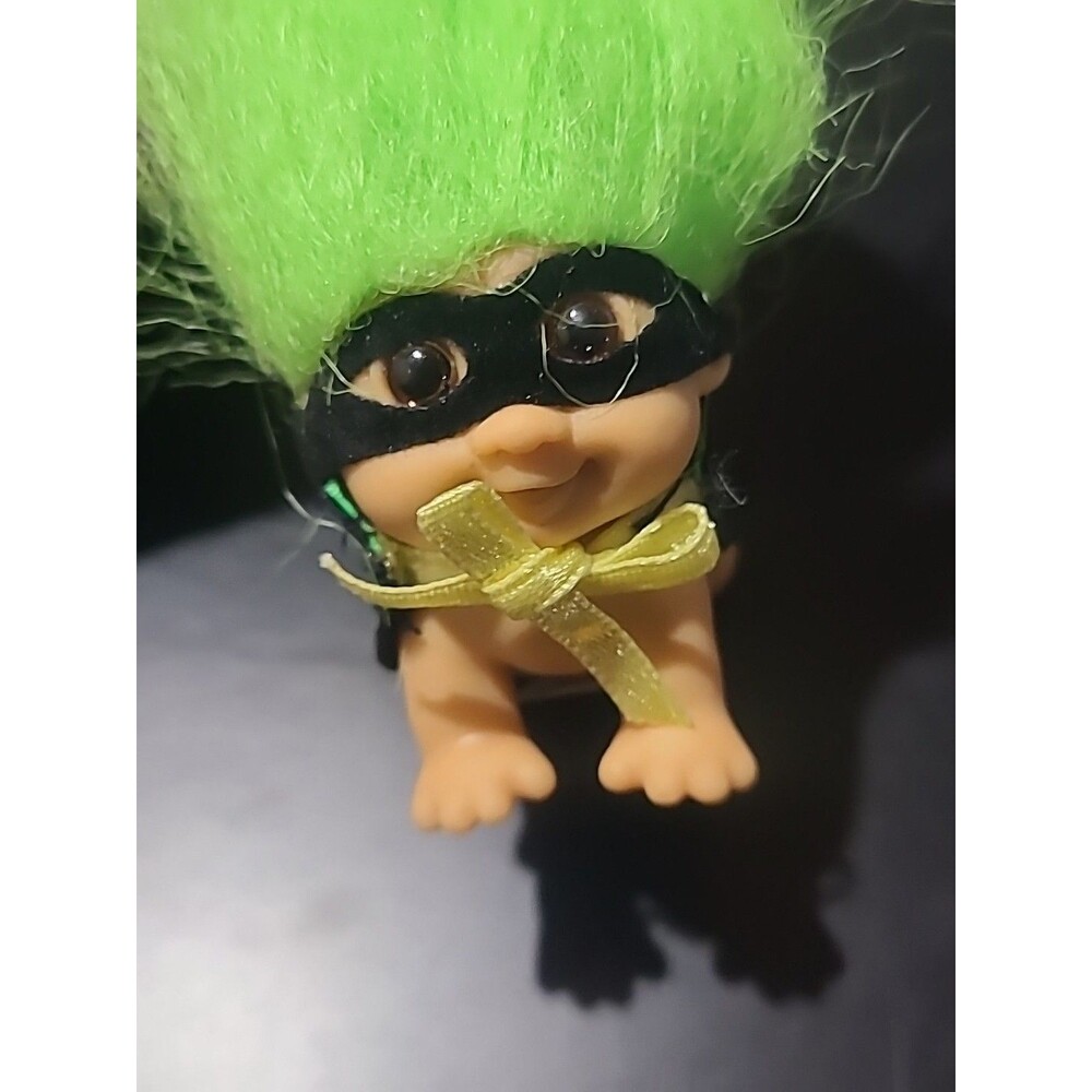 HALLOWEEN Russ Troll Doll 2" NEW Halloween Baby Bandit Crawling. Green Hair